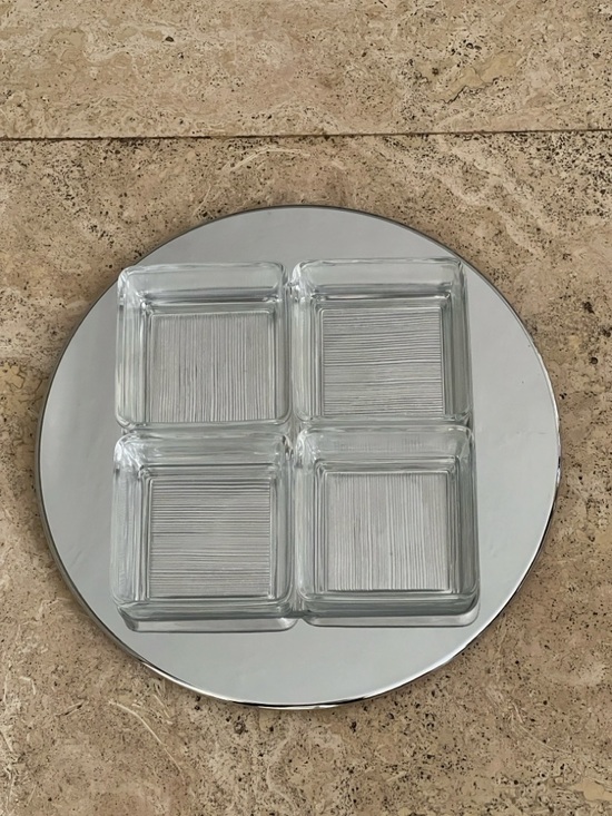 STUDIO NOVA Glass Four-Section Server on Chrome-Silver Tray Hostess Server - Picture 3 of 8